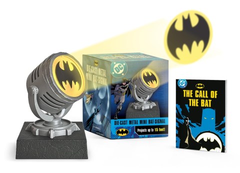 Batman: Die-Cast Metal Mini Bat-Signal
